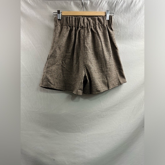 Houndstooth Print Wide Leg Shorts - Picture 8 of 8